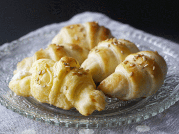 mini croissant al formaggio