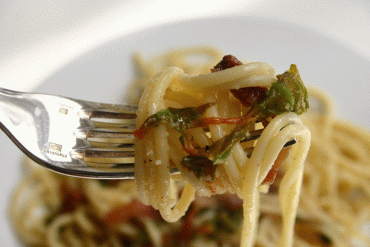 spaghetti con fiori di zucca